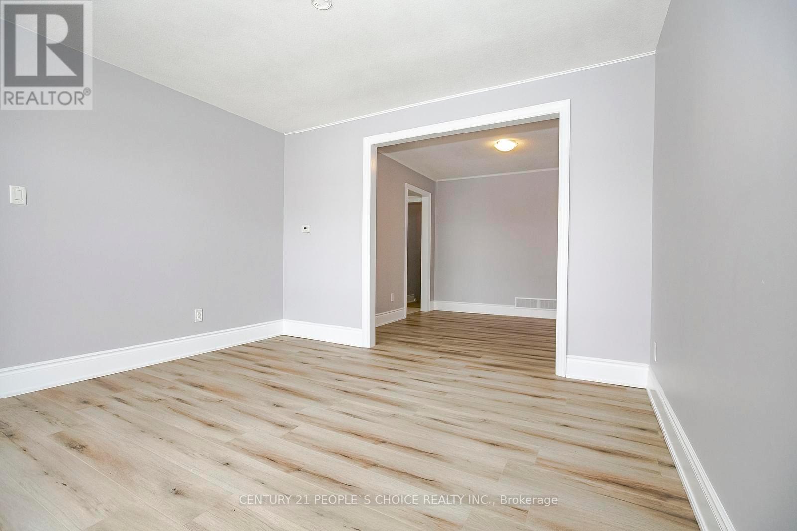 114 Simmons Boulevard, Brampton, Ontario  L6V 3V6 - Photo 5 - W12775864