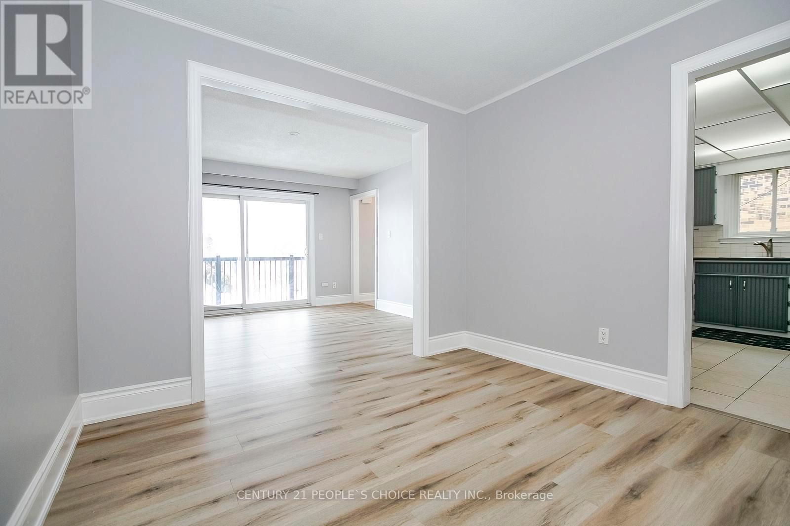 114 Simmons Boulevard, Brampton, Ontario  L6V 3V6 - Photo 7 - W12775864