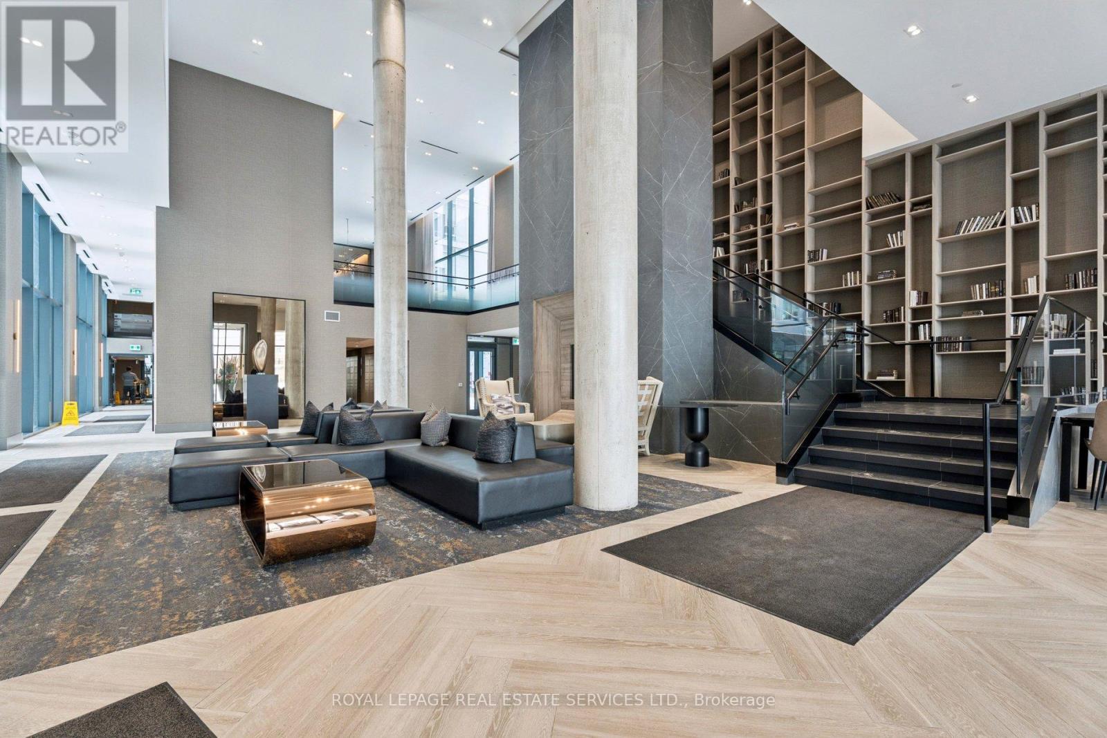 435 - 2450 Old Bronte Road, Oakville, Ontario  L6M 5P6 - Photo 3 - W12775944