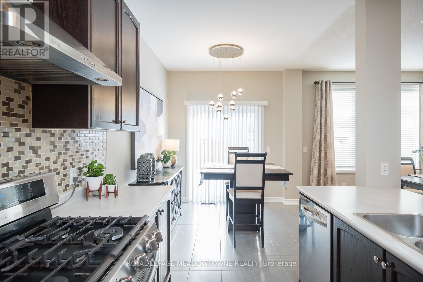 843 Miltonbrook Crescent, Milton, Ontario  L9T 8N2 - Photo 14 - W12775956