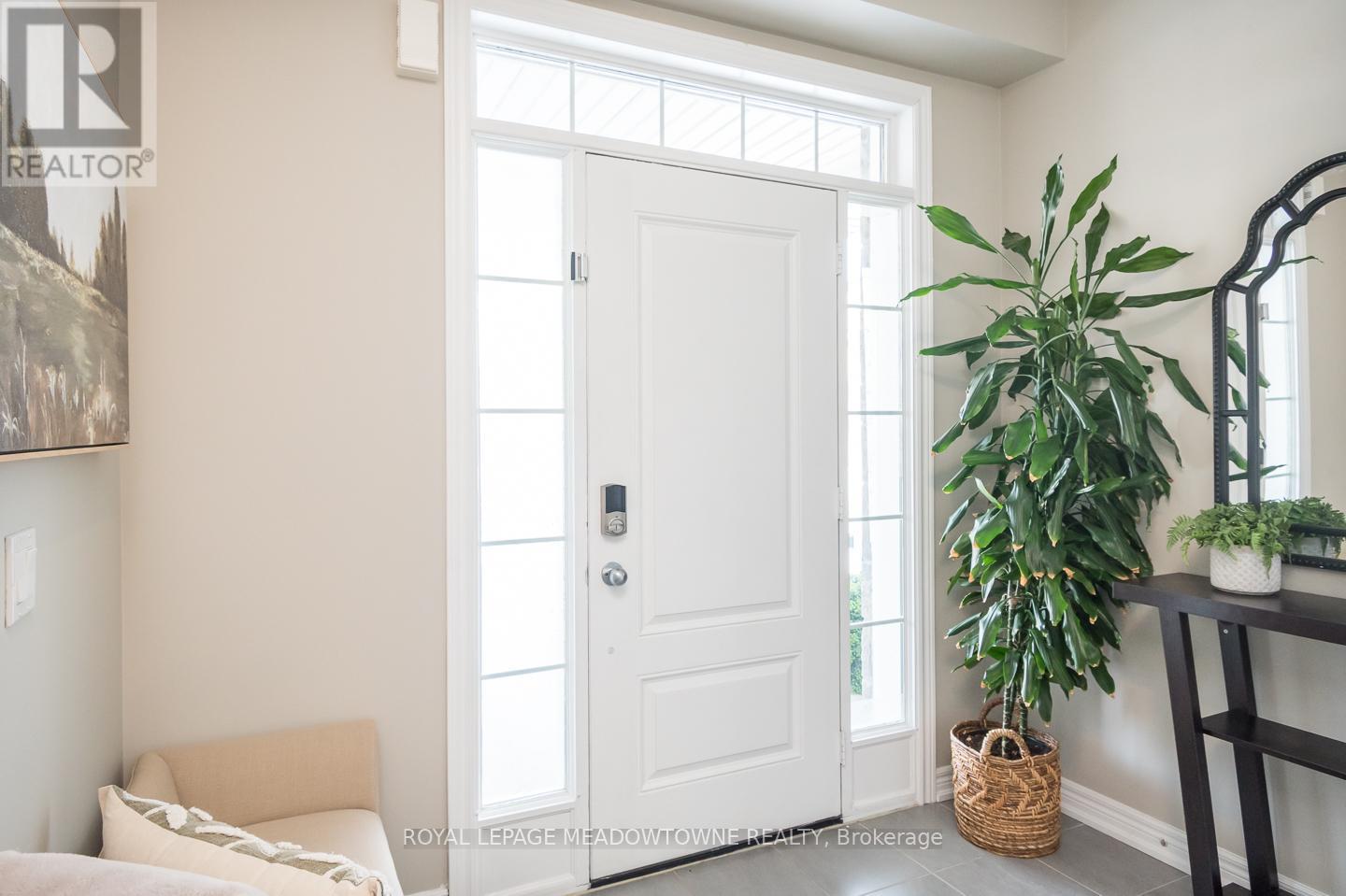 843 Miltonbrook Crescent, Milton, Ontario  L9T 8N2 - Photo 4 - W12775956