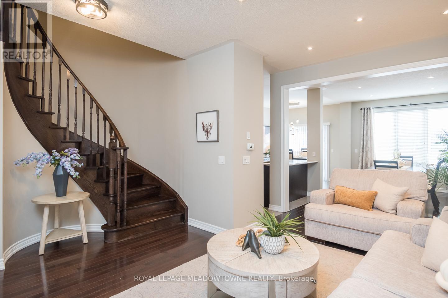 843 Miltonbrook Crescent, Milton, Ontario  L9T 8N2 - Photo 6 - W12775956