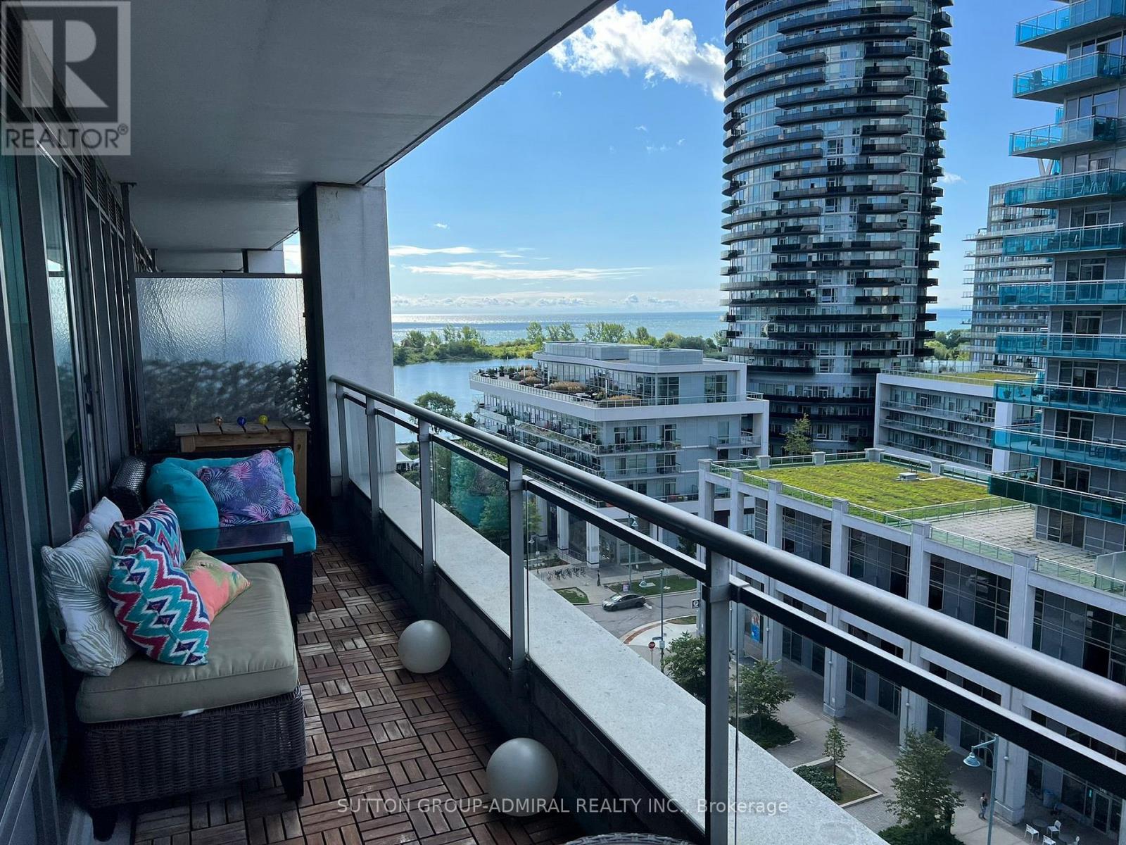 1102 - 2121 Lake Shore Boulevard W, Toronto (Mimico), Ontario  M8V 4E9 - Photo 5 - W12775990