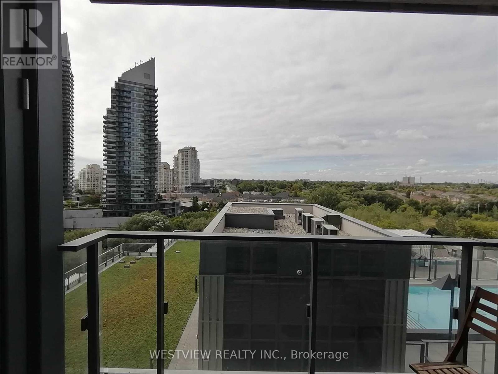 1002 - 10 Park Lawn Road, Toronto, Ontario  M8V 0H9 - Photo 4 - W12776012