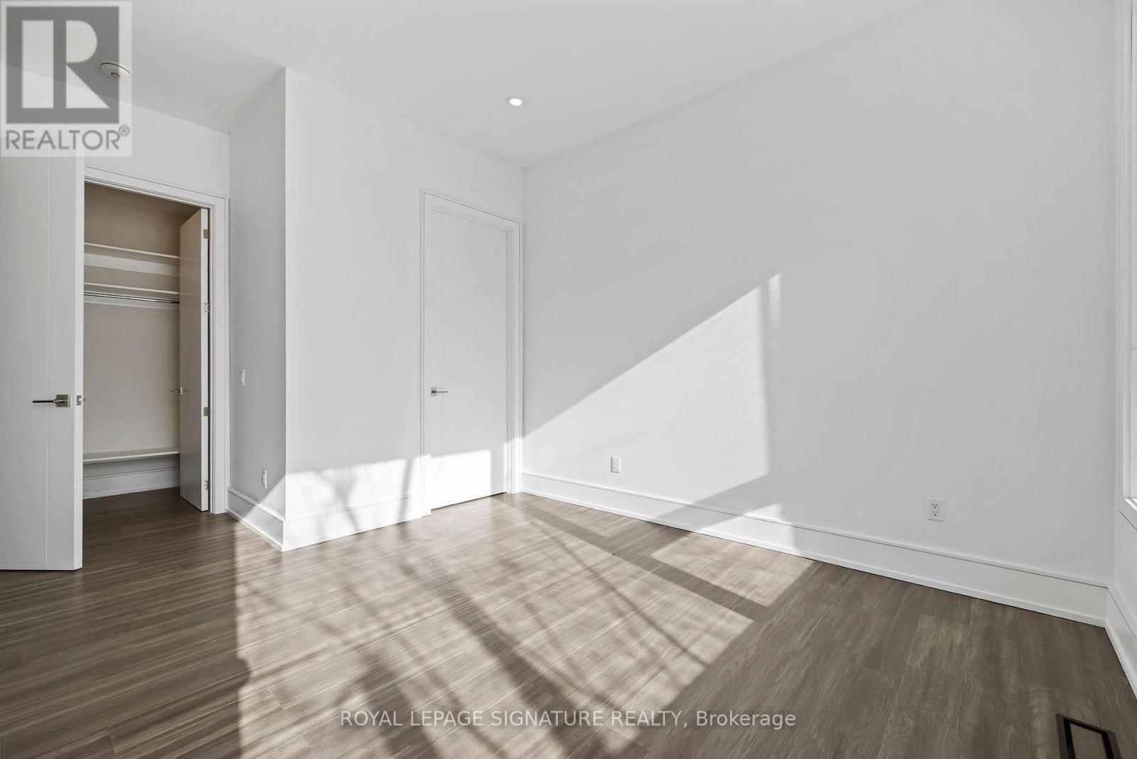 290 North Shore Boulevard E, Burlington, Ontario  L7T 1W9 - Photo 20 - W12776018