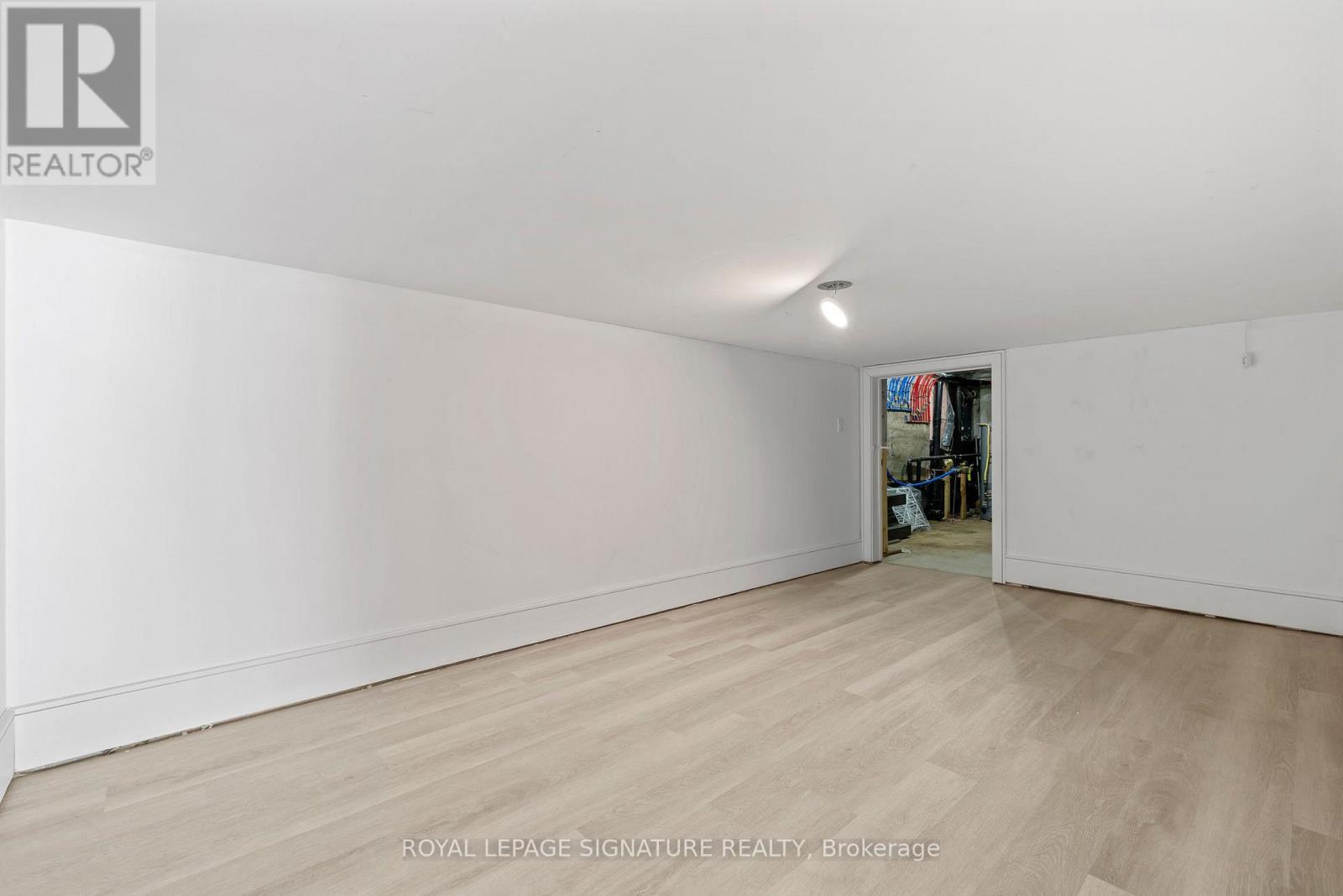 290 North Shore Boulevard E, Burlington, Ontario  L7T 1W9 - Photo 40 - W12776018