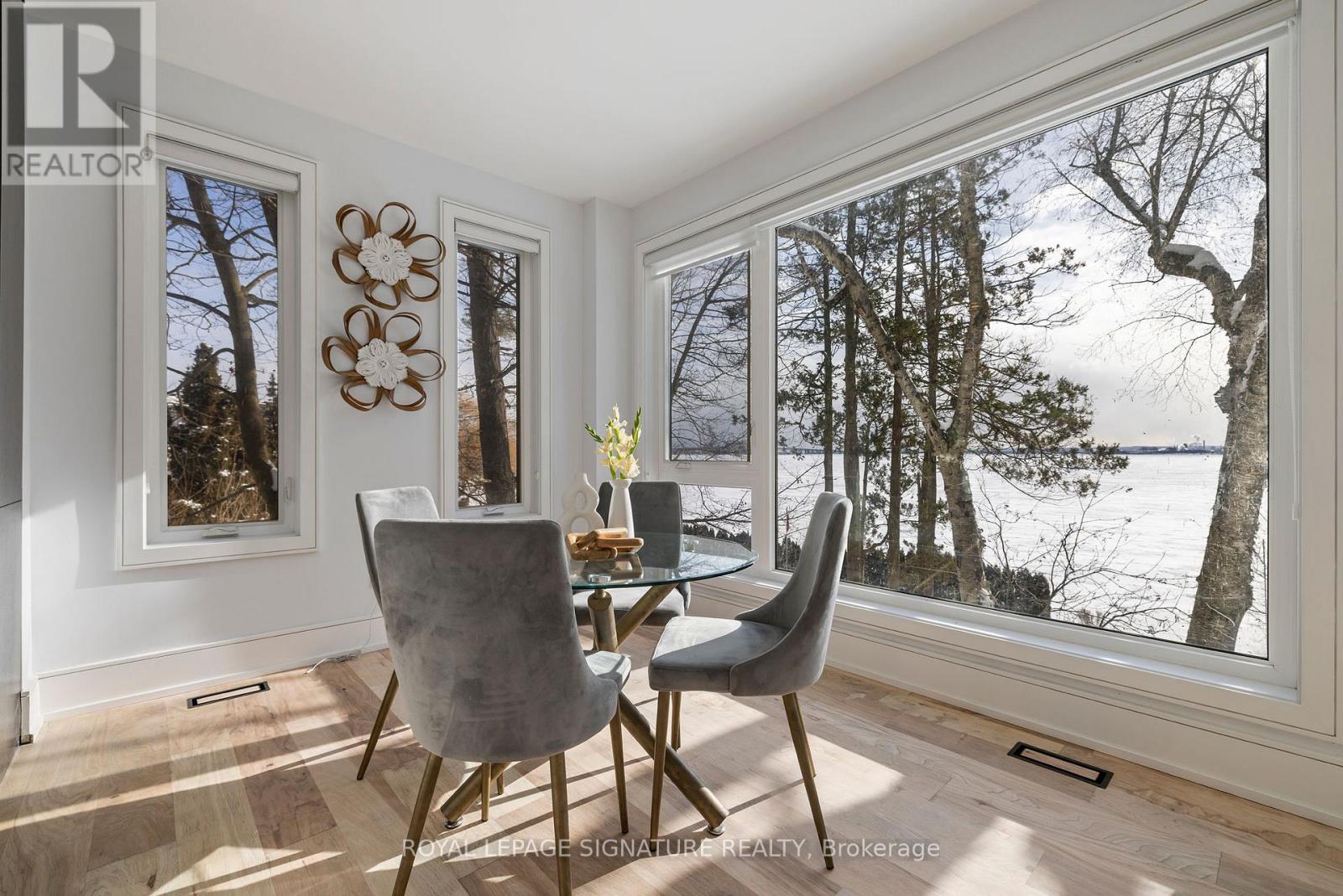 290 North Shore Boulevard E, Burlington, Ontario  L7T 1W9 - Photo 7 - W12776018