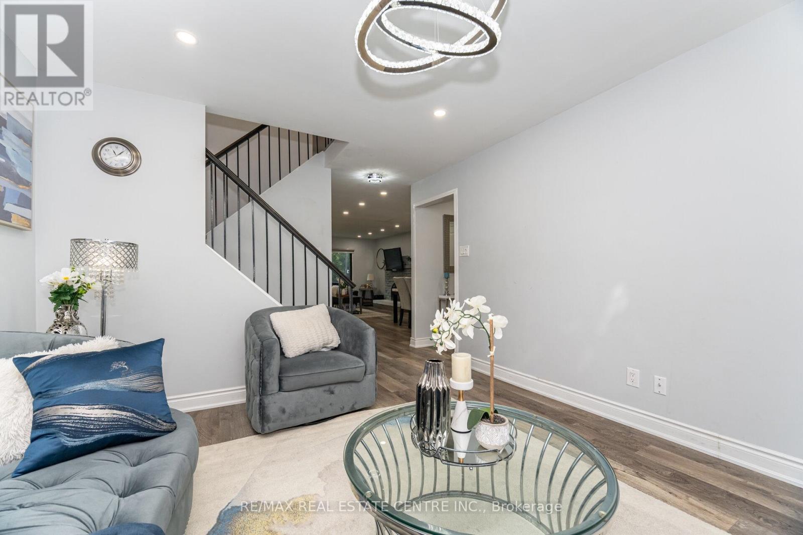 44 Abelard Avenue, Brampton, Ontario  L6Y 2K8 - Photo 10 - W12776022