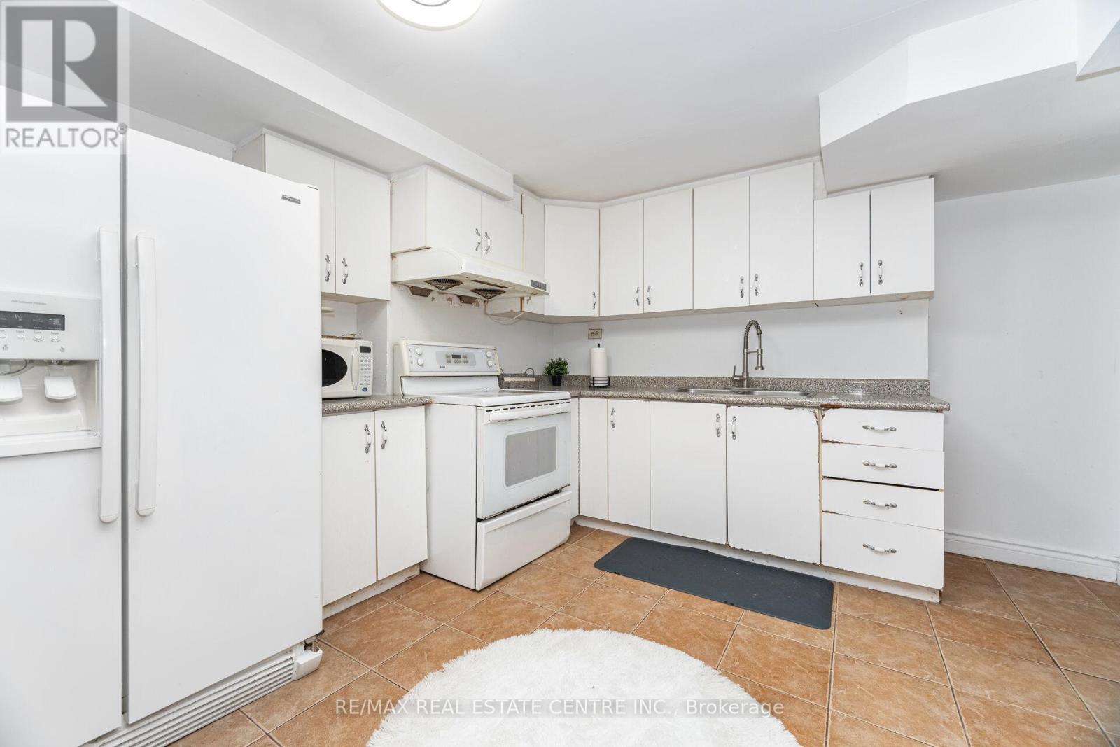 44 Abelard Avenue, Brampton, Ontario  L6Y 2K8 - Photo 36 - W12776022