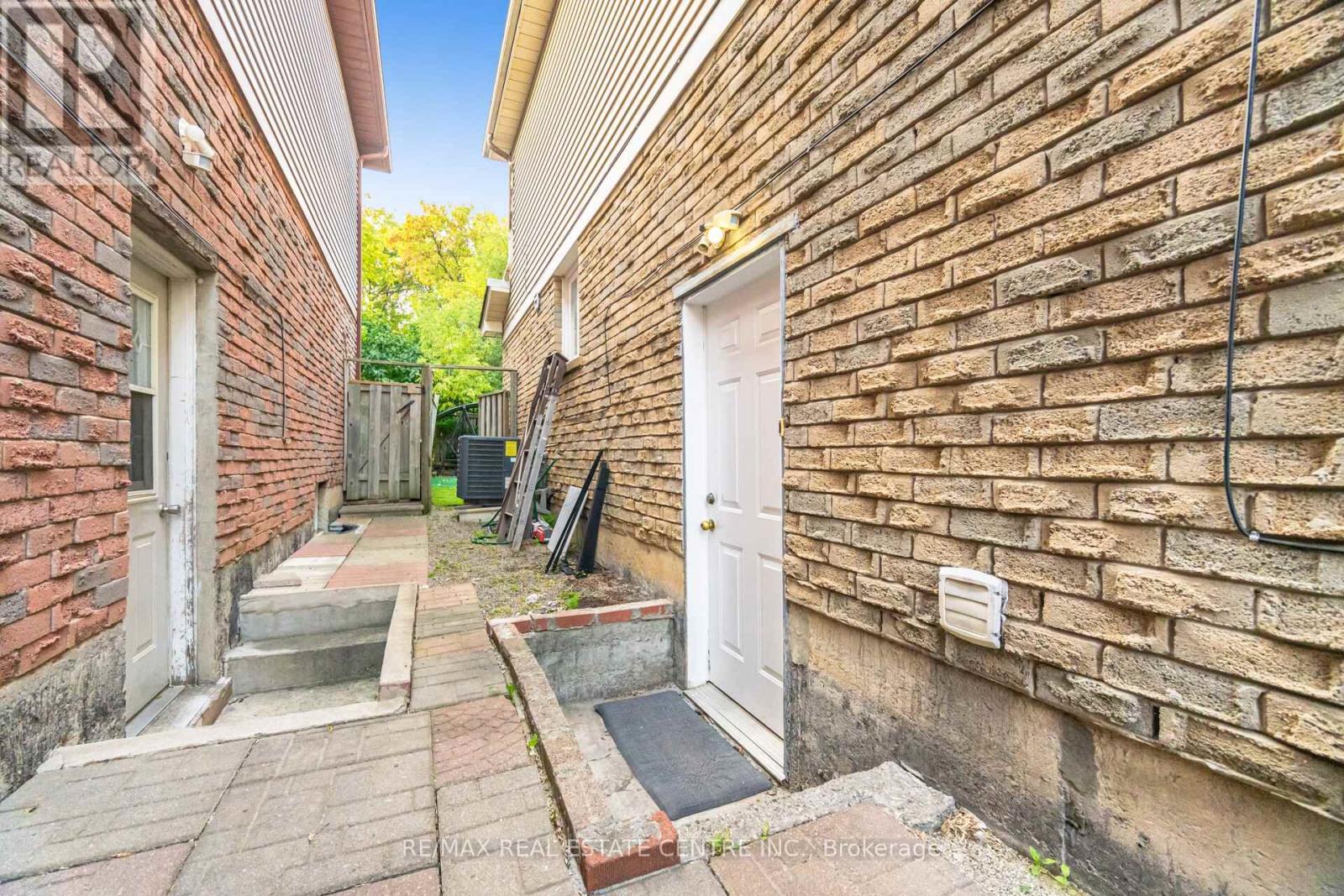 44 Abelard Avenue, Brampton, Ontario  L6Y 2K8 - Photo 47 - W12776022