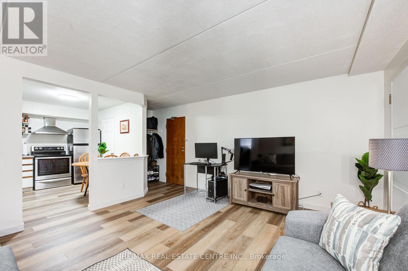 304 - 50 Campbell Court, Stratford, Ontario  N5A 7T6 - Photo 7 - X12776008