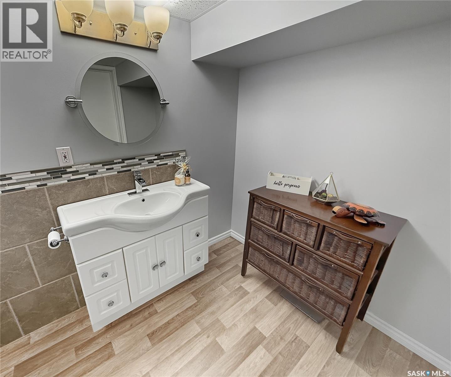 545 1st Avenue Ne, Swift Current, Saskatchewan  S9H 2B8 - Photo 29 - SK028163