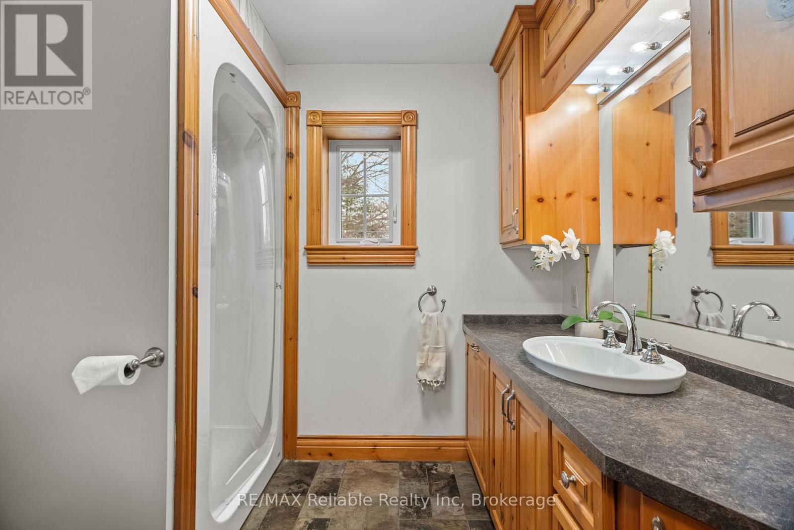 140 Orchard Street, South Huron, Ontario  N0M 1S3 - Photo 25 - X12696064