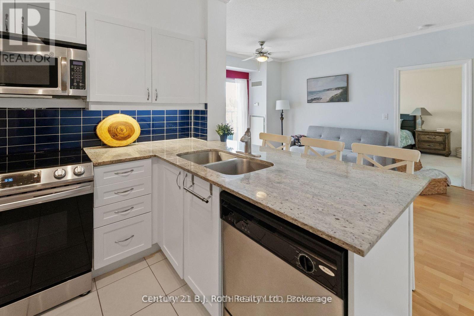 211 - 354 Atherley Road, Orillia, Ontario  L3V 0B8 - Photo 13 - S12776232