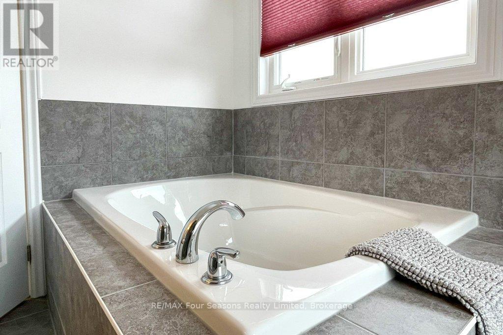 35 Kirby Avenue, Collingwood, Ontario  L9Y 3W8 - Photo 36 - S12776282