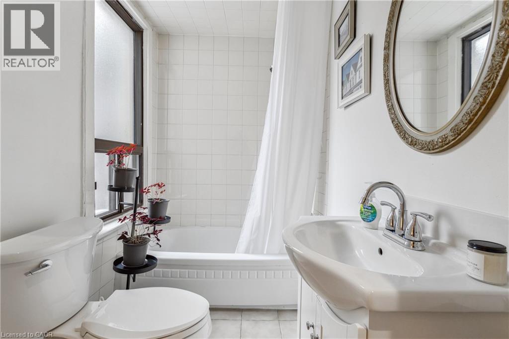 296 Charlton Avenue W, Hamilton, Ontario  L8P 2E5 - Photo 14 - 40804229