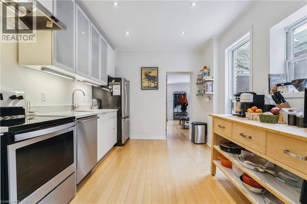 296 Charlton Avenue W, Hamilton, Ontario  L8P 2E5 - Photo 7 - 40804229