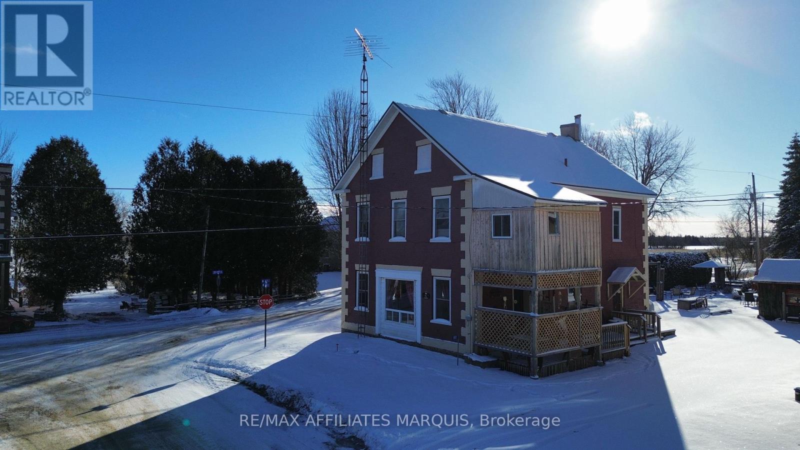 90 Main Street, Merrickville-Wolford, Ontario  K0G 1G0 - Photo 2 - X12658252