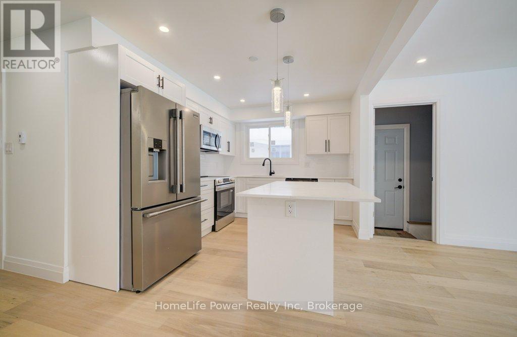 328 The Country Way, Kitchener, Ontario  N2E 2T3 - Photo 11 - X12776130