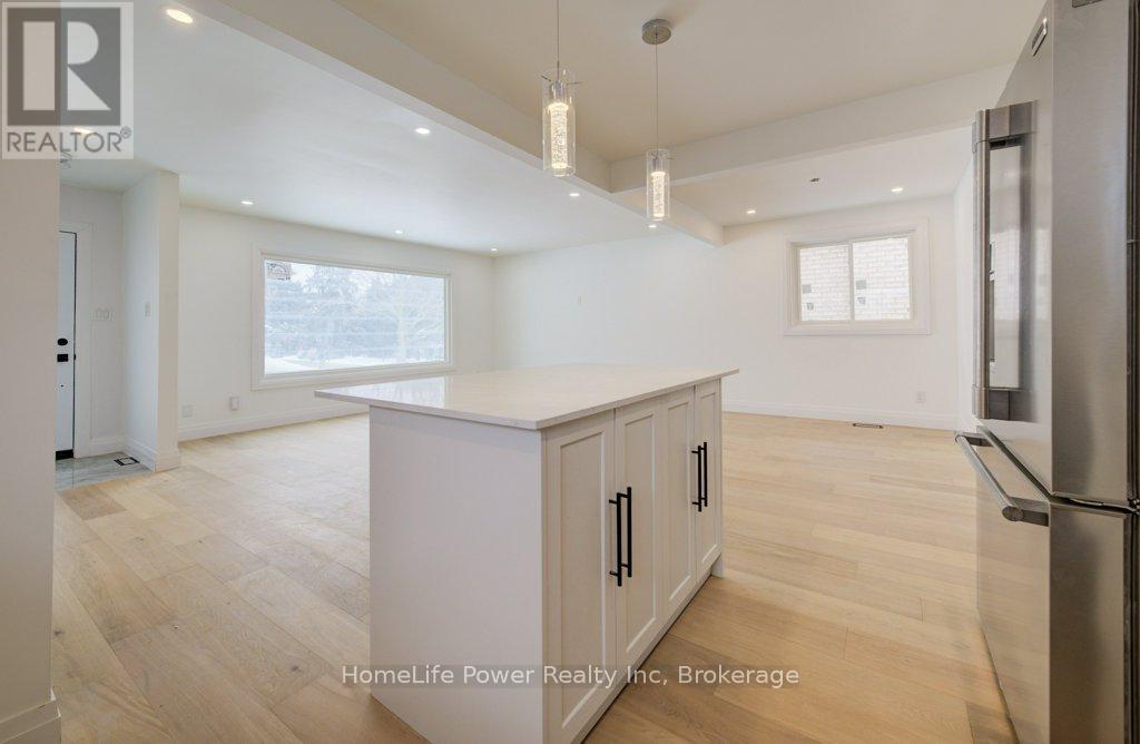 328 The Country Way, Kitchener, Ontario  N2E 2T3 - Photo 14 - X12776130