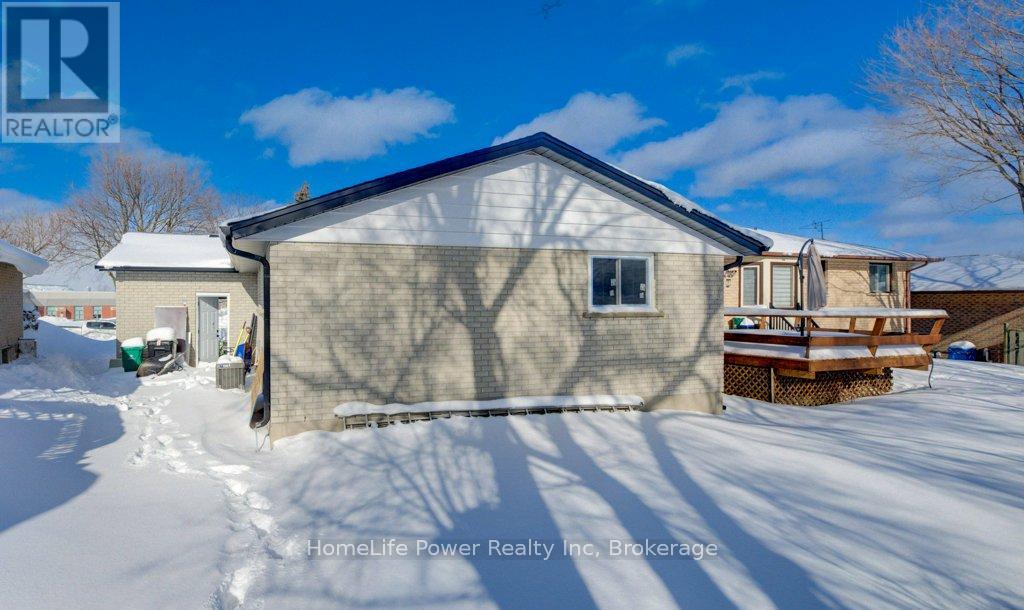 328 The Country Way, Kitchener, Ontario  N2E 2T3 - Photo 44 - X12776130