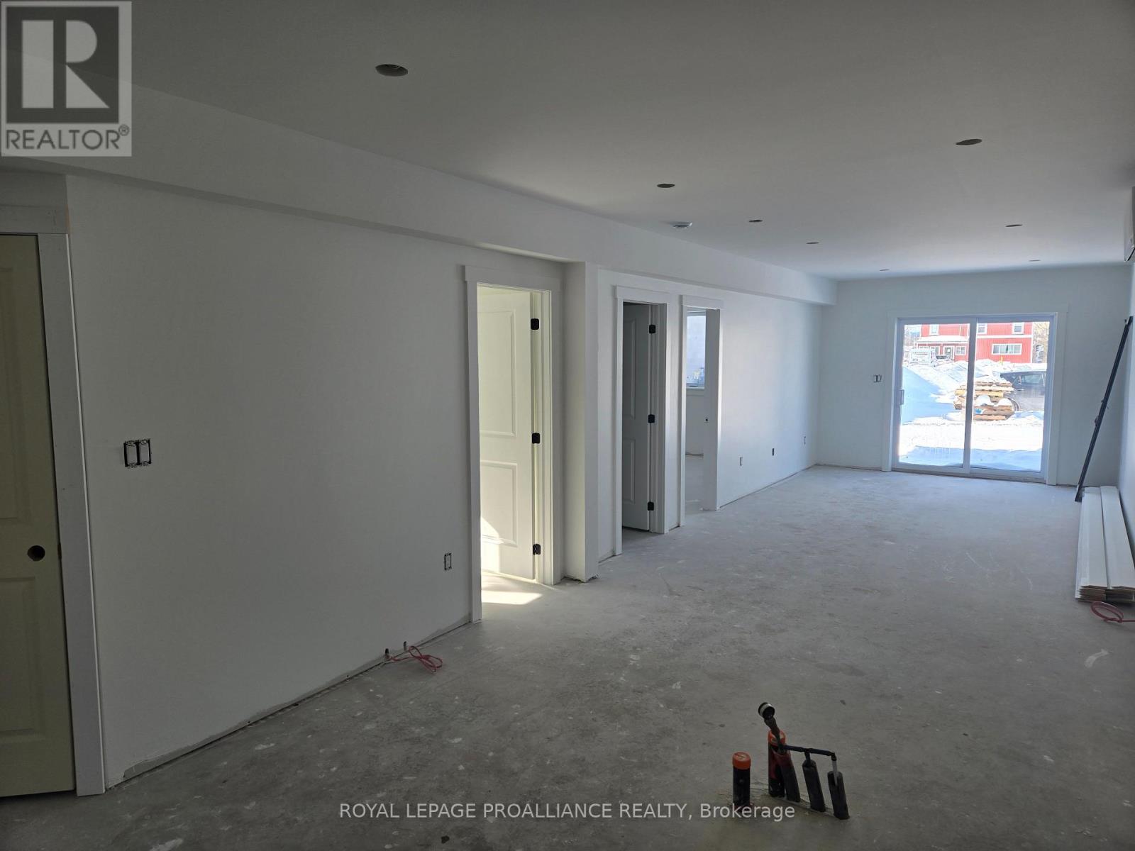 3 - 92 Lywood Street, Belleville (Thurlow Ward), Ontario  K0K 1K0 - Photo 10 - X12776268