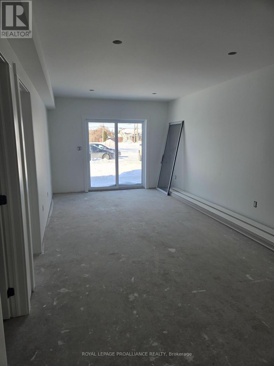 3 - 92 Lywood Street, Belleville (Thurlow Ward), Ontario  K0K 1K0 - Photo 13 - X12776268