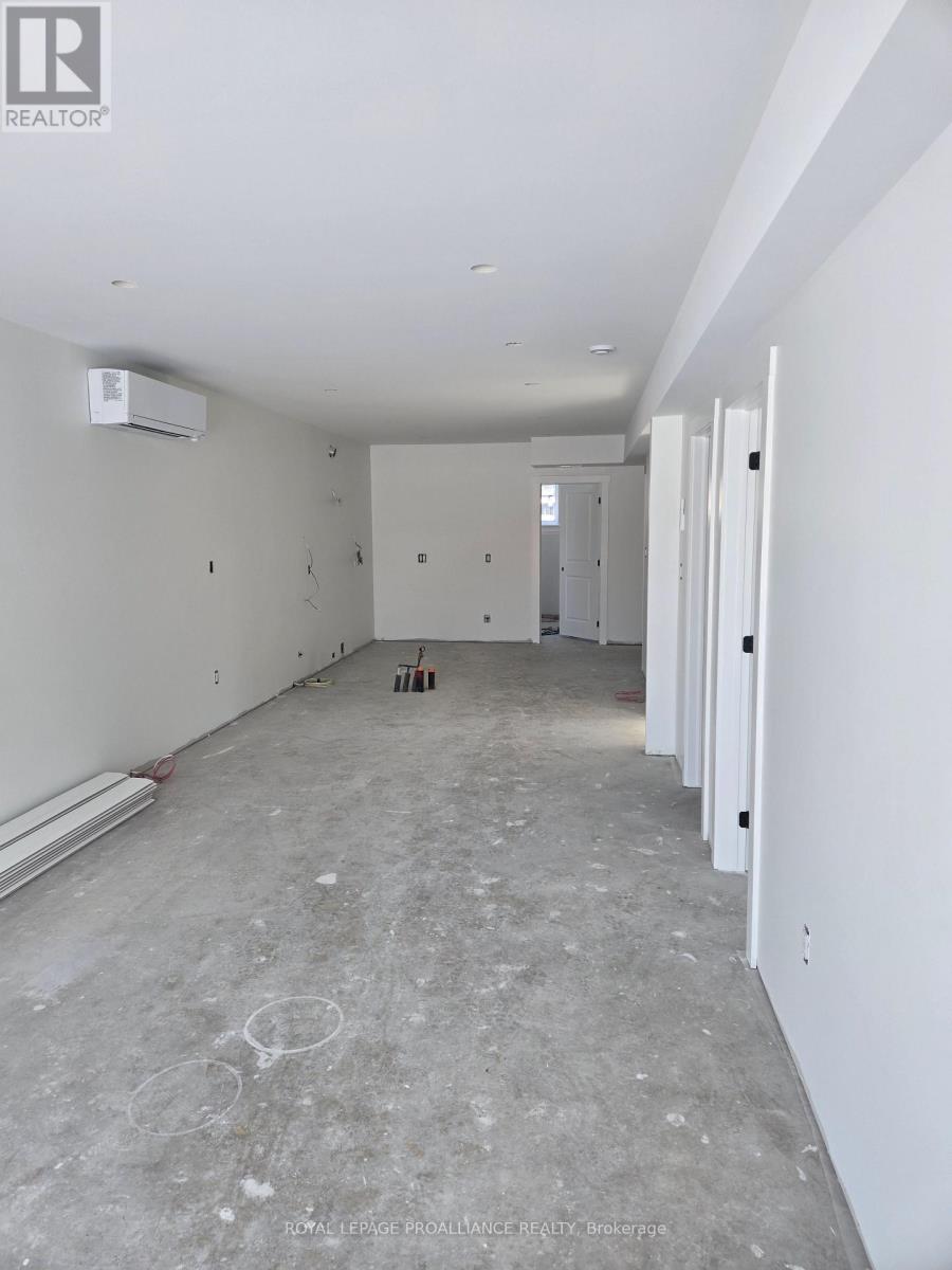 3 - 92 Lywood Street, Belleville (Thurlow Ward), Ontario  K0K 1K0 - Photo 17 - X12776268