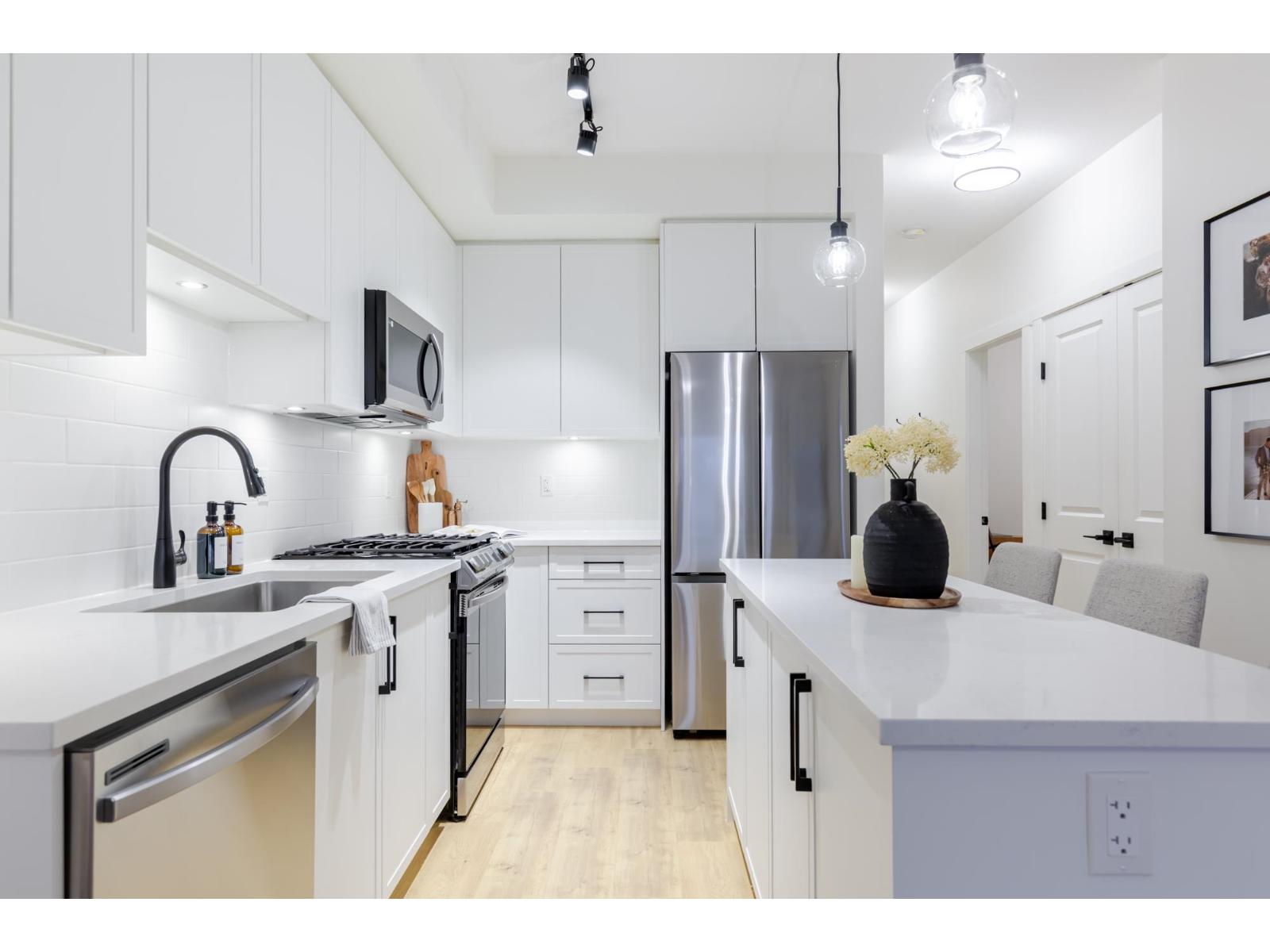 214 19935 75a Avenue, Langley, British Columbia  V2Y 4L6 - Photo 8 - R3078981