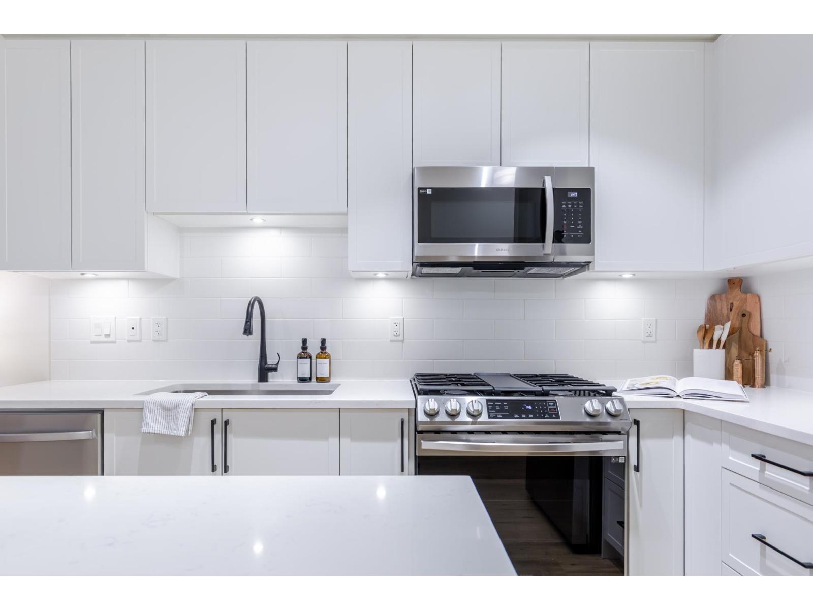 214 19935 75a Avenue, Langley, British Columbia  V2Y 4L6 - Photo 5 - R3078981