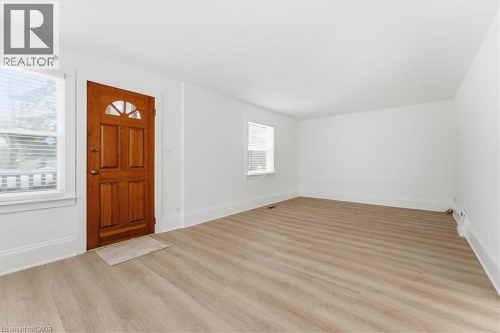 26 Chestnut Street, Fonthill, Ontario  L3E 0K3 - Photo 7 - 40804286