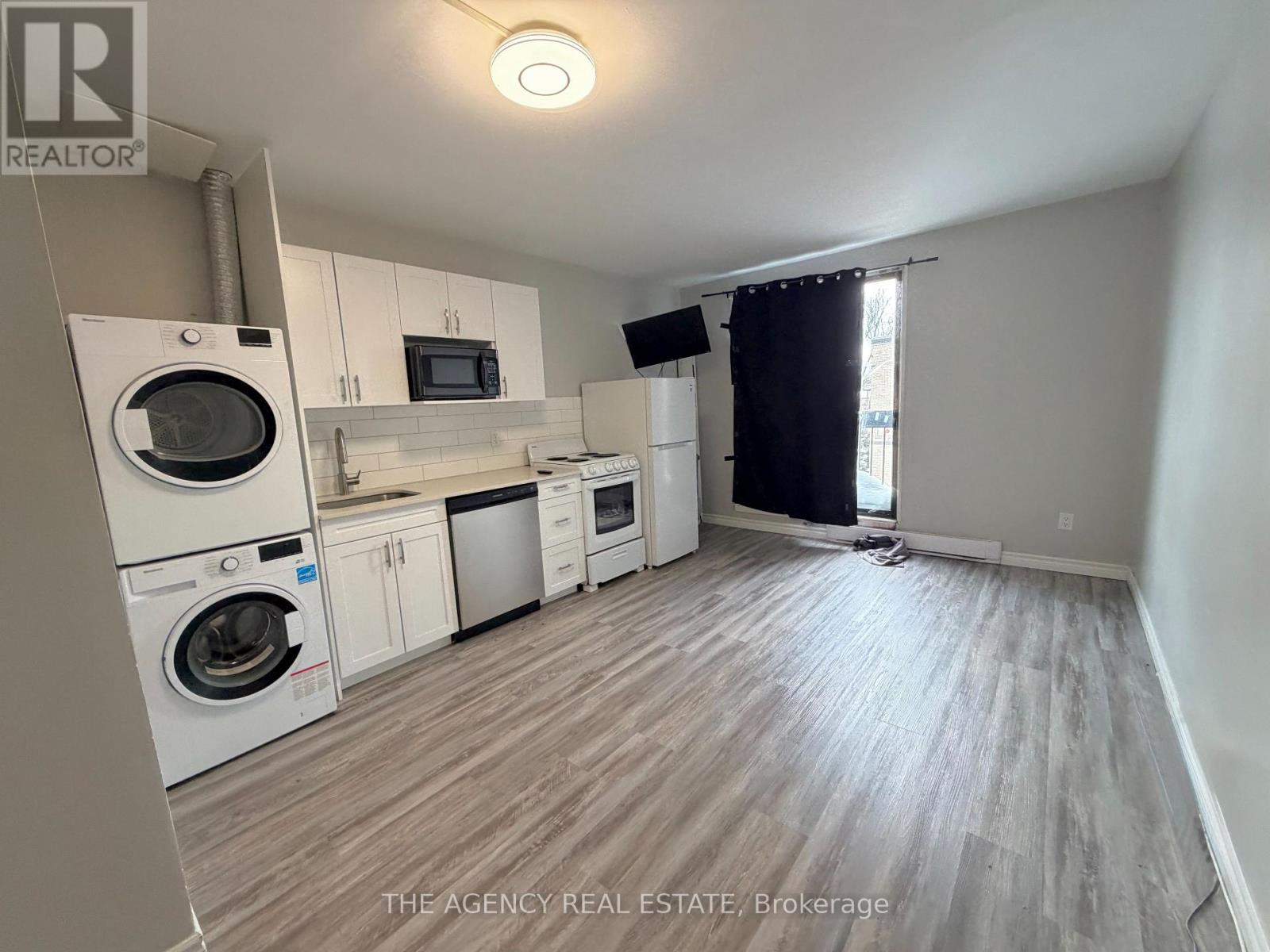 305 - 91 Thames Street S, Ingersoll, Ontario  N5C 2T2 - Photo 2 - X12776212