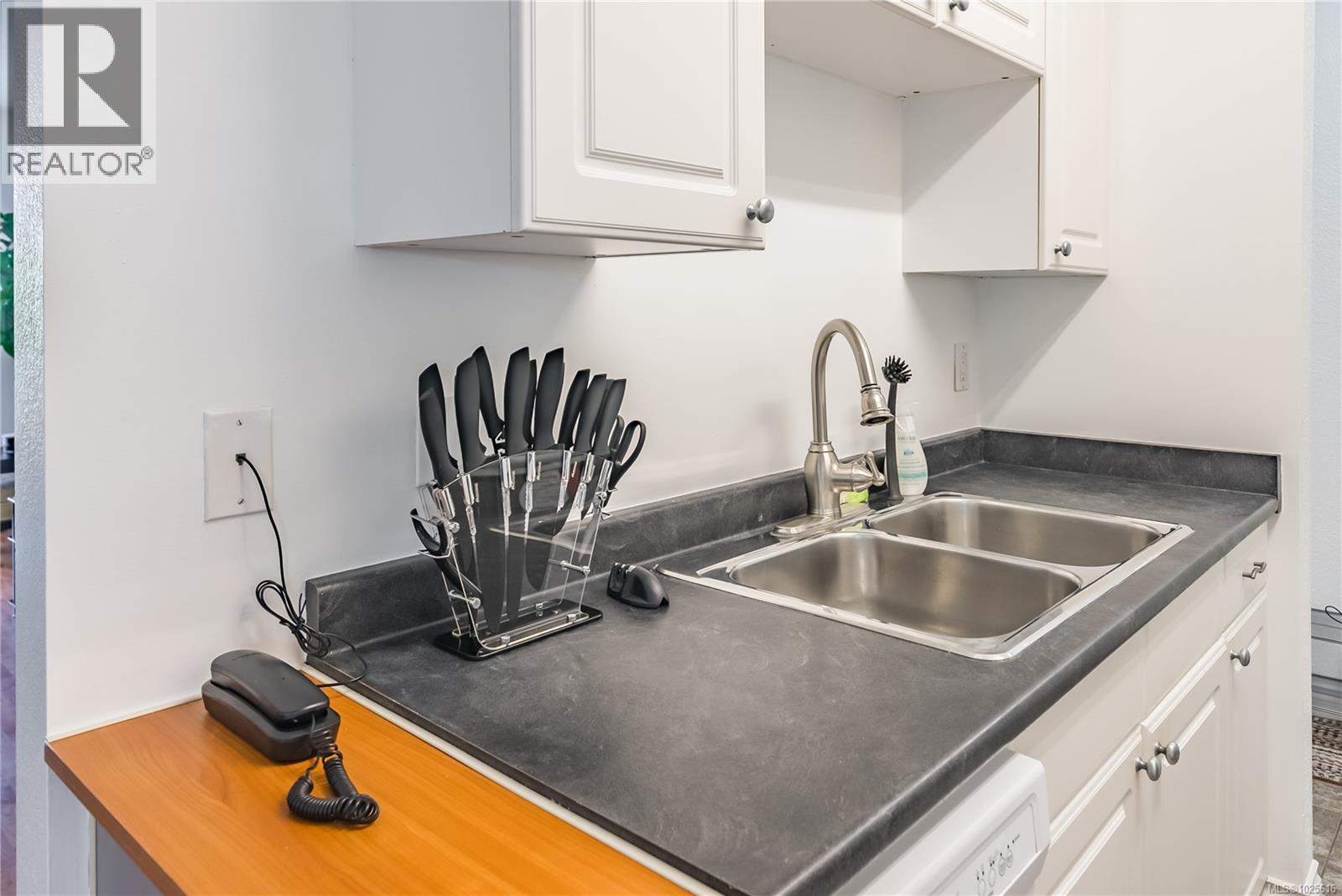 208 1600 Dufferin Cres, Nanaimo, British Columbia  V9S 5N2 - Photo 6 - 1025616