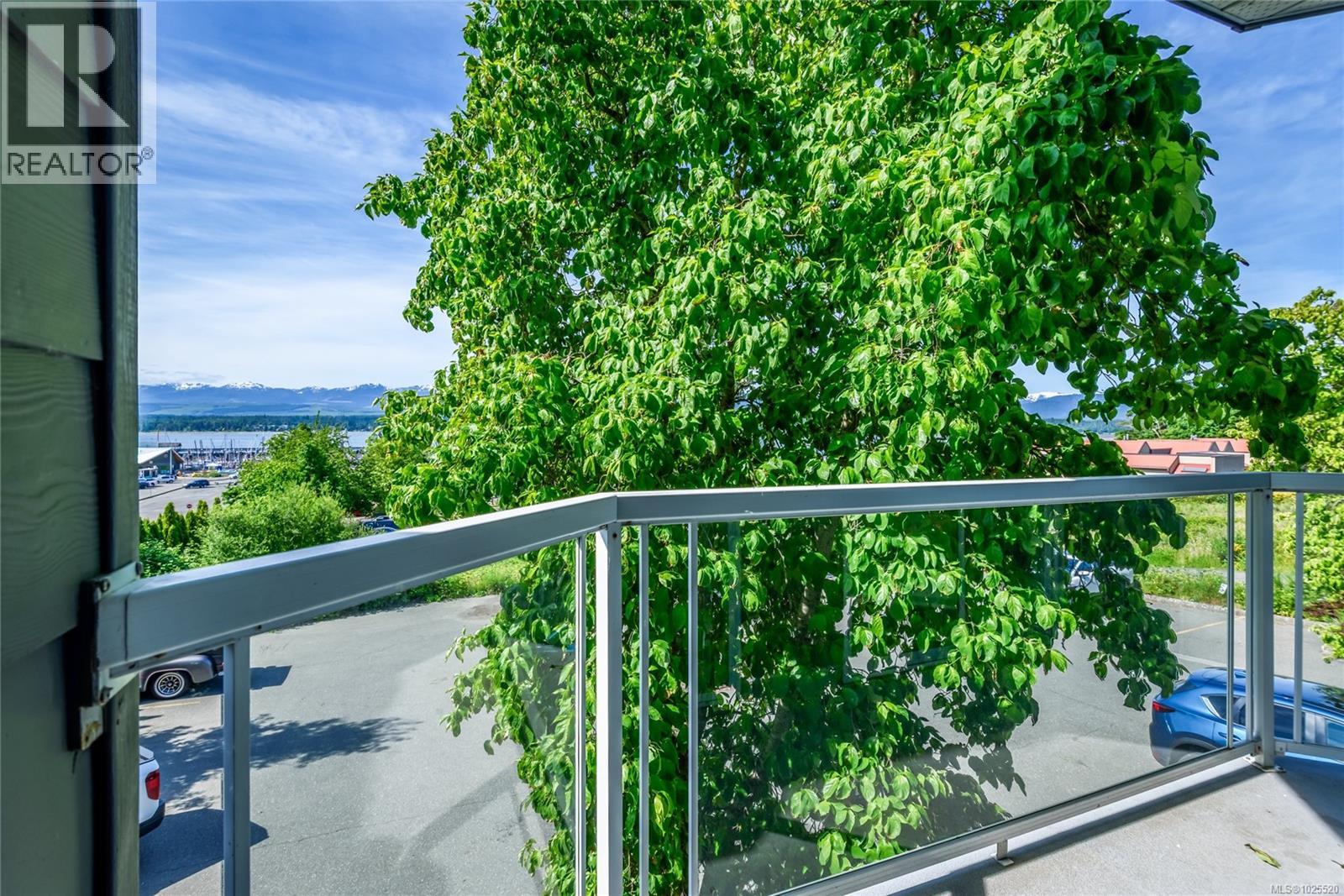 203 1819 Beaufort Ave, Comox, British Columbia  V9M 1R9 - Photo 19 - 1025520