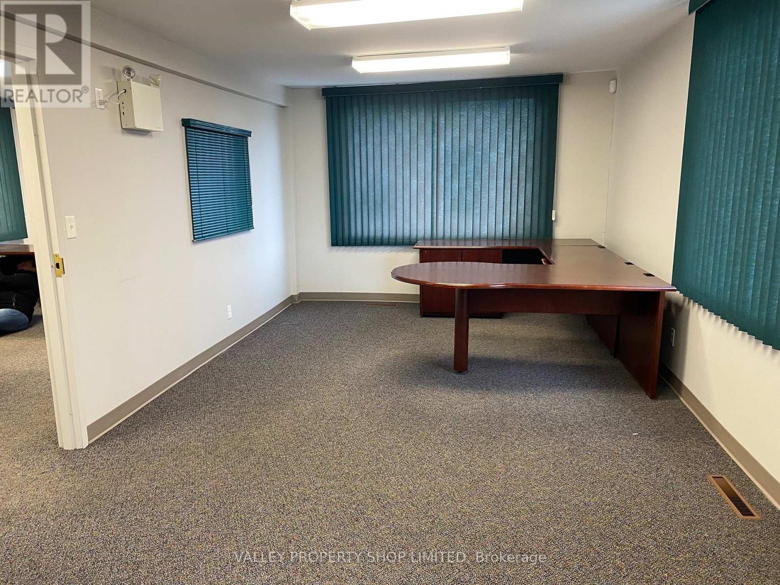 1051 Pembroke Street, Pembroke, Ontario  K8A 5R3 - Photo 5 - X12776202