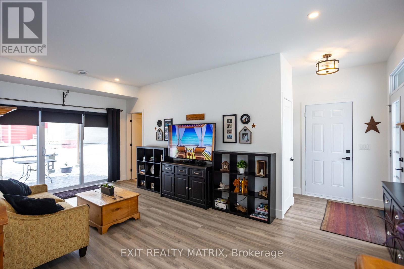 686 St Isidore Road, Casselman, Ontario  K0A 1M0 - Photo 4 - X12776136