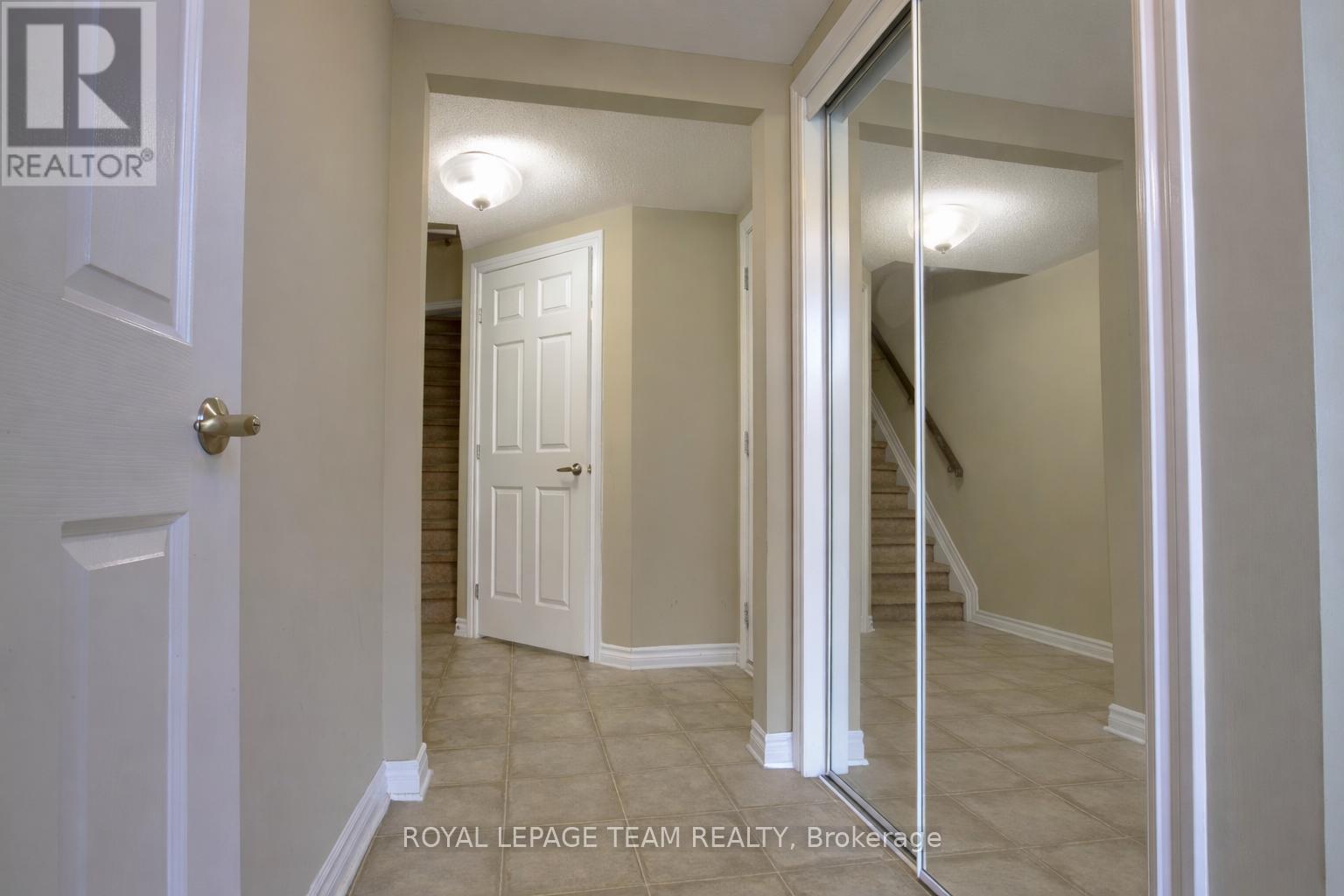 2092 Madrid Avenue, Ottawa, Ontario  K2J 0K4 - Photo 3 - X12776228