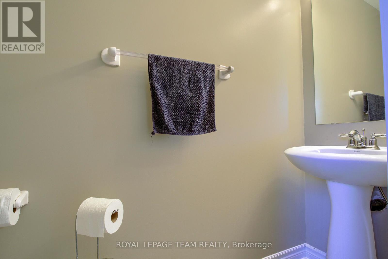 2092 Madrid Avenue, Ottawa, Ontario  K2J 0K4 - Photo 4 - X12776228