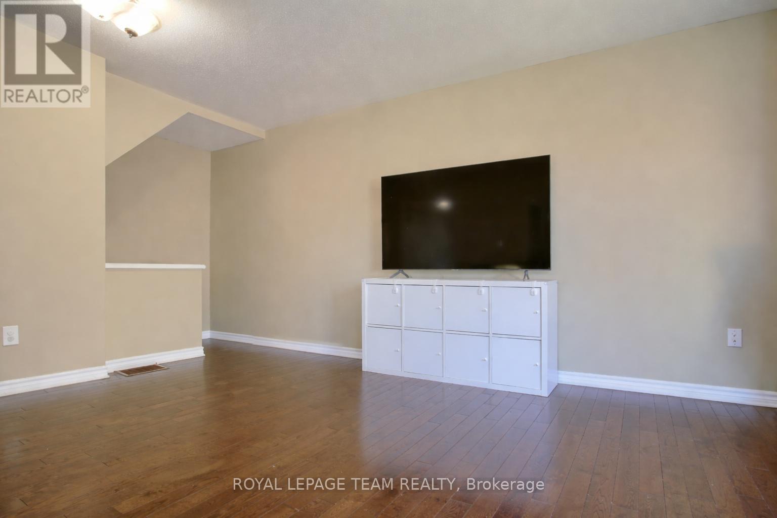 2092 Madrid Avenue, Ottawa, Ontario  K2J 0K4 - Photo 6 - X12776228