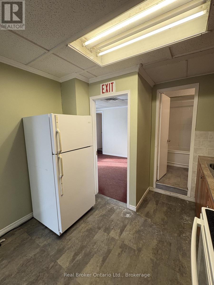 4506 Ontario Street, Lincoln (Beamsville), Ontario  L3J 0A9 - Photo 10 - X12776116