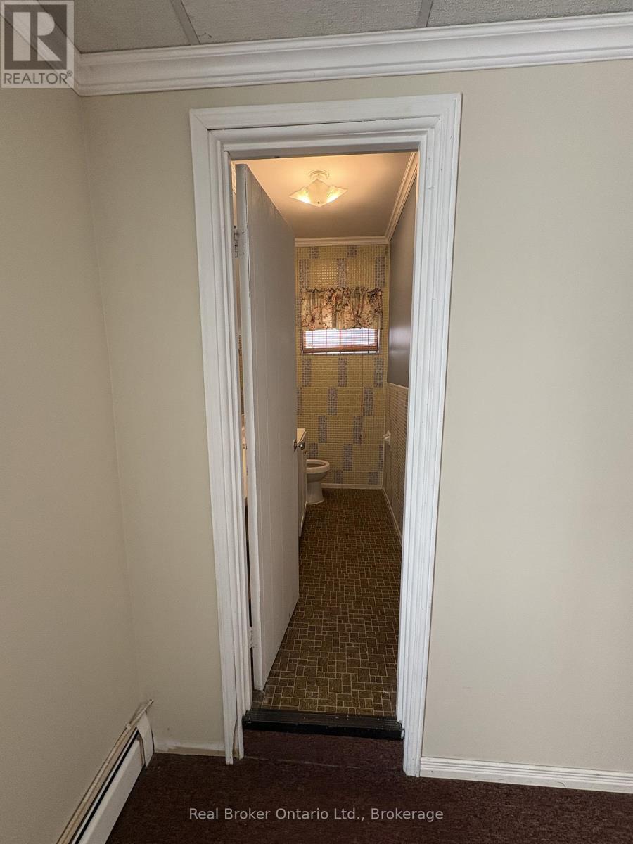 4506 Ontario Street, Lincoln (Beamsville), Ontario  L3J 0A9 - Photo 13 - X12776116