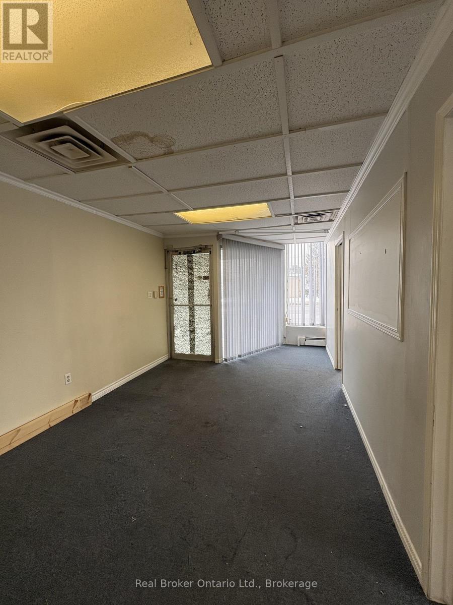 4506 Ontario Street, Lincoln (Beamsville), Ontario  L3J 0A9 - Photo 5 - X12776116