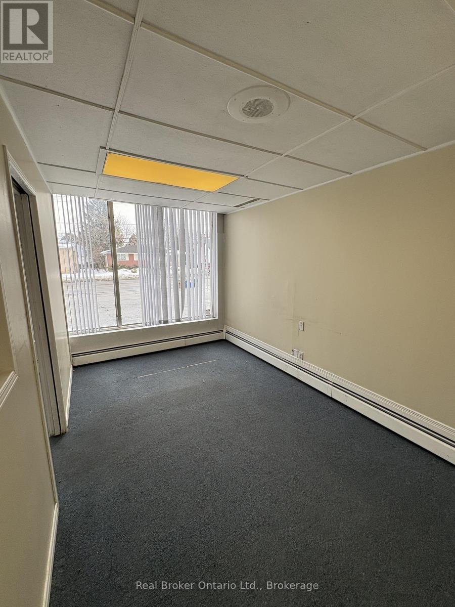 4506 Ontario Street, Lincoln (Beamsville), Ontario  L3J 0A9 - Photo 7 - X12776116