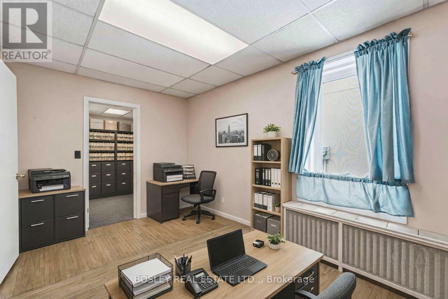 100 Niagara Street, St. Catharines, Ontario  L2R 4L4 - Photo 16 - X12776094