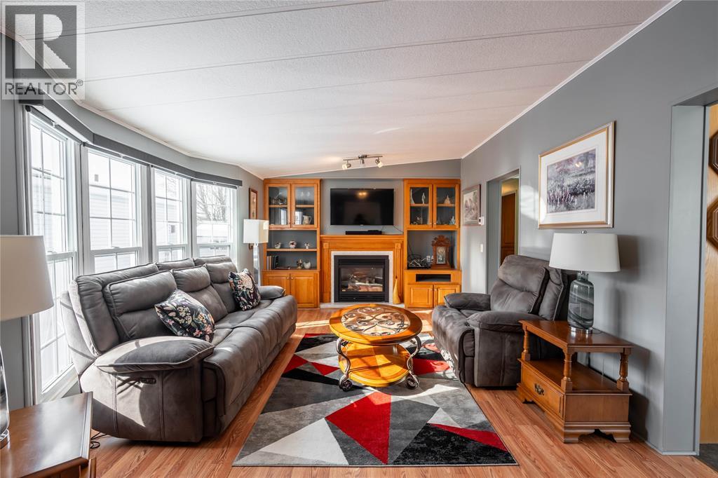 5700 Blackwell Sideroad Unit# 283, Sarnia, Ontario  N7W 1B7 - Photo 4 - 26002731