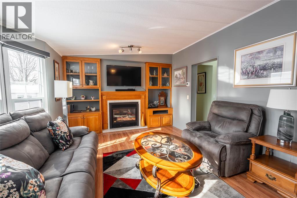 5700 Blackwell Sideroad Unit# 283, Sarnia, Ontario  N7W 1B7 - Photo 5 - 26002731