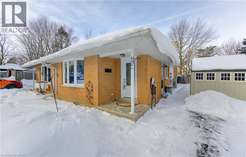 600 Mount Anne Drive Unit# A, Waterloo, Ontario  N2L 4W3 - Photo 2 - 40803865