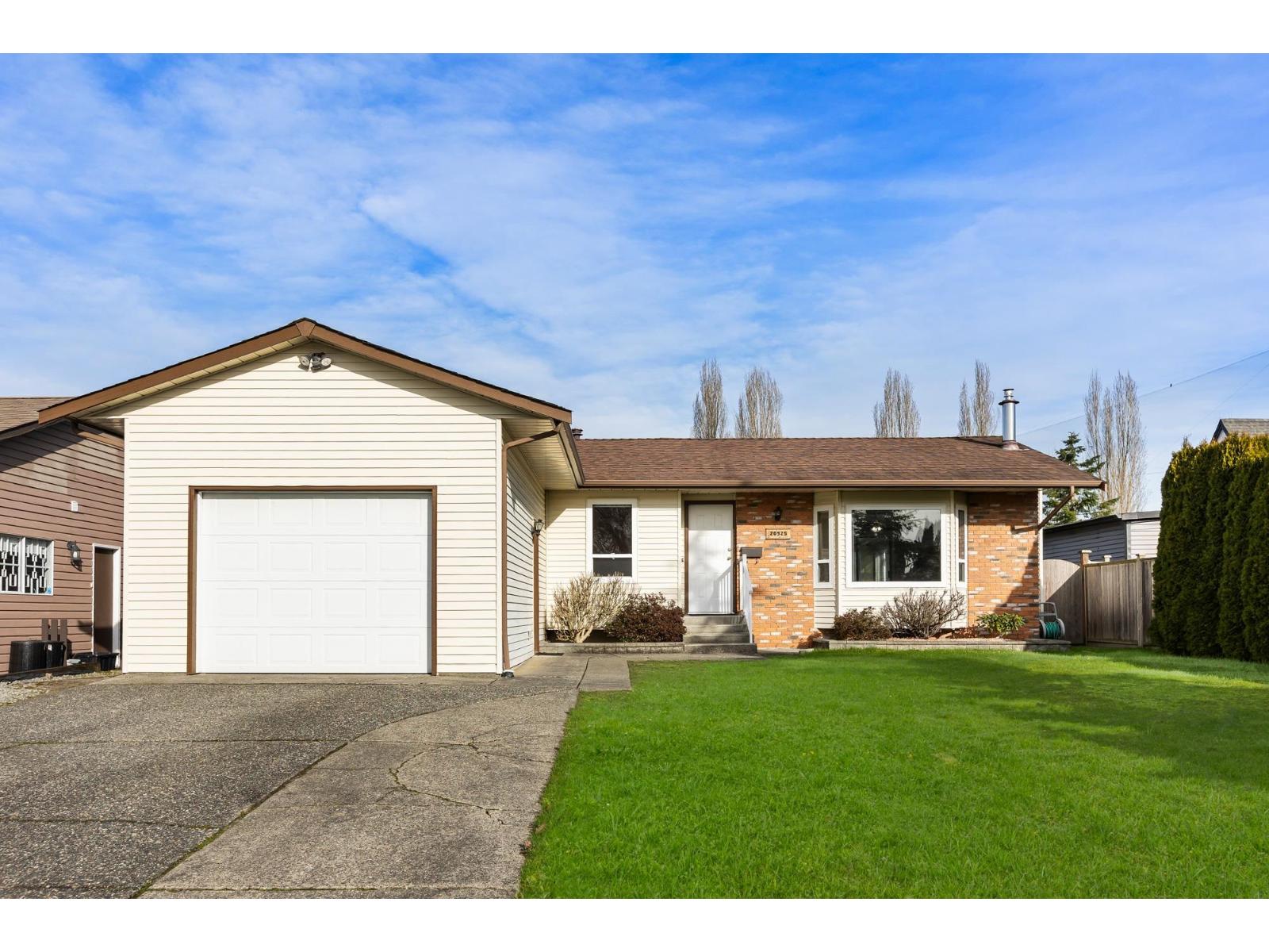 20925 51B AVENUE, Langley, British Columbia