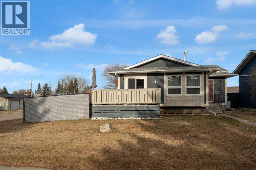 3 Booth Crescent, Irricana, Alberta  T0M 1B0 - Photo 3 - A2271336