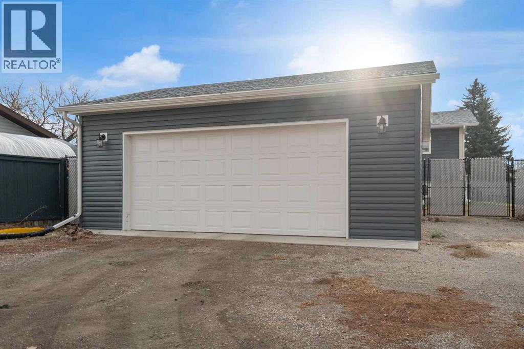 3 Booth Crescent, Irricana, Alberta  T0M 1B0 - Photo 31 - A2271336